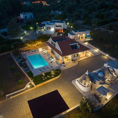 Exclusive Luxury Villa Monte Pompilio Челье-Мессапика Экстерьер фото