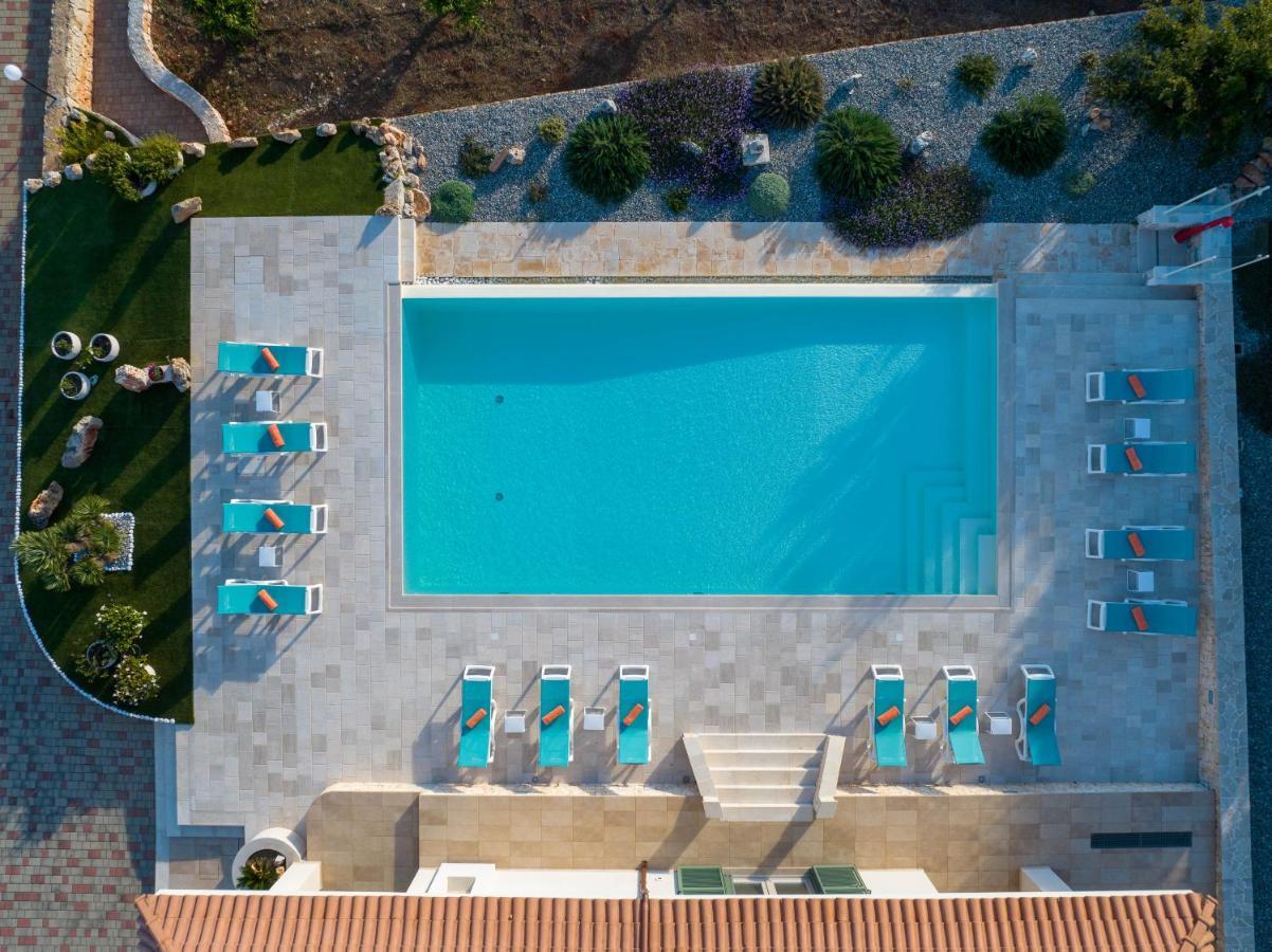 Exclusive Luxury Villa Monte Pompilio Челье-Мессапика Экстерьер фото